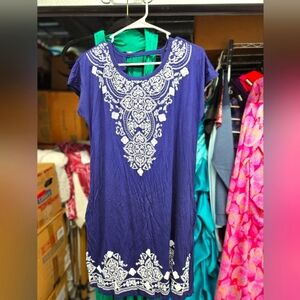 Blue embroidered midi dress - M